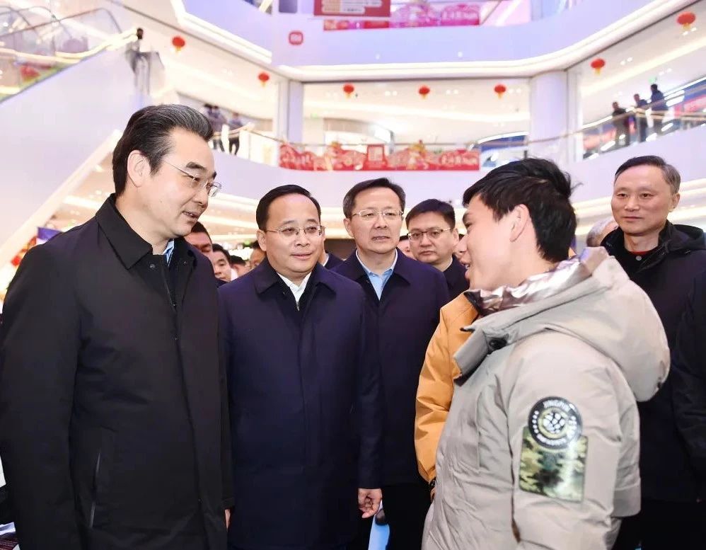 史志軍顧坤調研新春招聘大集.jpg